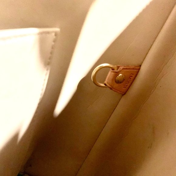 Louis Vuitton Vernis Houston Shoulder Bag - Picture 6 of 6